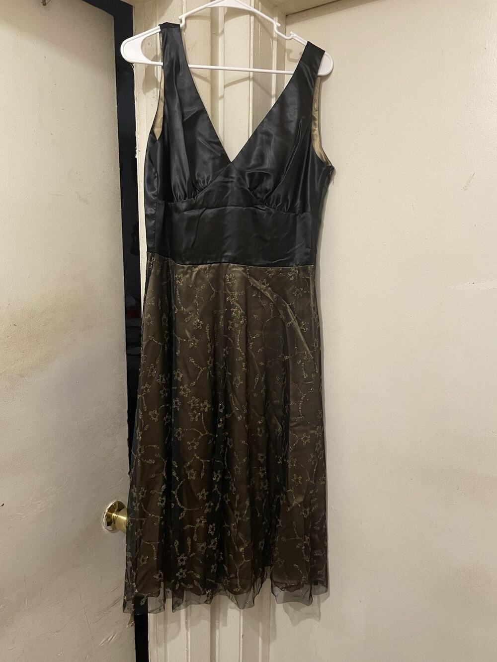 Aseliox Black & Bronze Embroidered Evening Dress | Size 17
